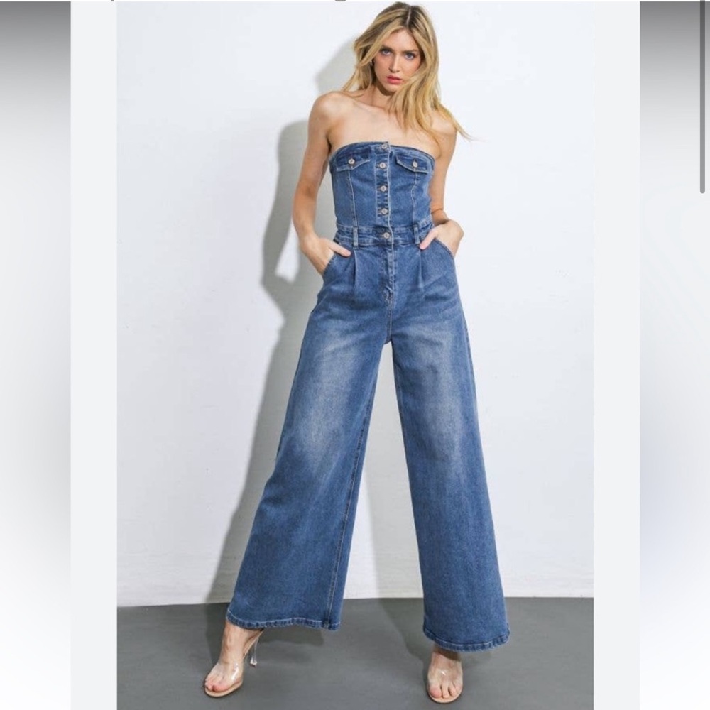 Stretchy Blue Denim Jumpsuit With Silver Buttons And Pockets - Picture 7 of 7
